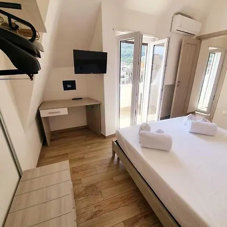 A Due Passi Dal Centro Apartment *