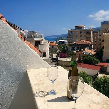 A Due Passi Dal Centro Tropea